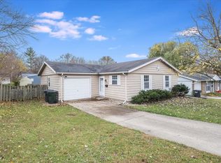 922 Blueridge Dr, Danville, IL 61832