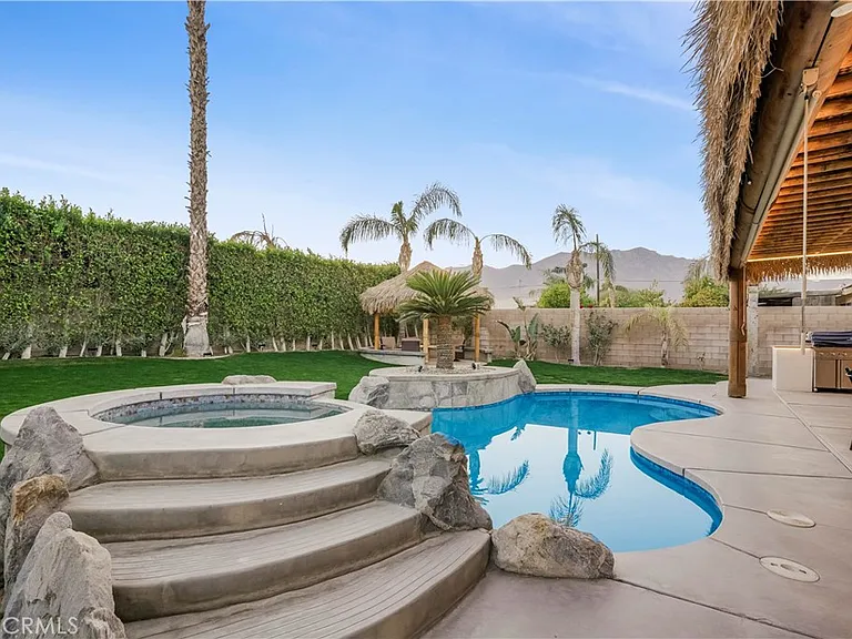 68135 Tachevah Dr — Photo 32
