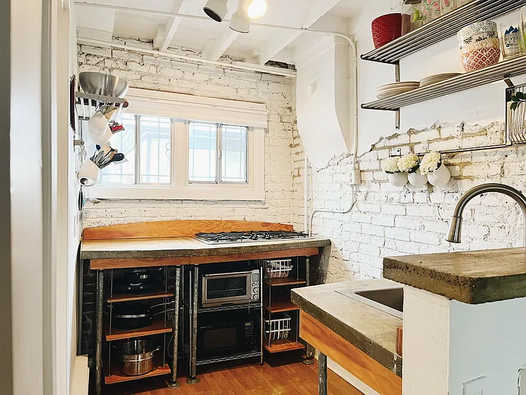 1059 N Emerson St #C — Photo 4