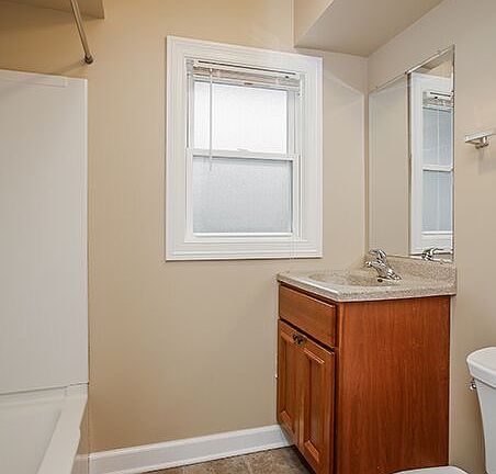 5th image of 117 Dolores Dr APT 4