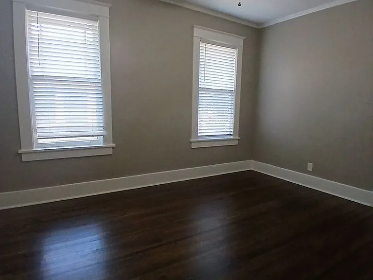 285 Hawthorne St — Photo 9