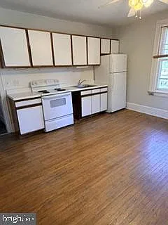 3 bed, 2.0 bath, 4200 sqft, $2,850 — Photo 3
