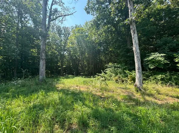 7 Ayers Rd, Scottsville, KY 42164