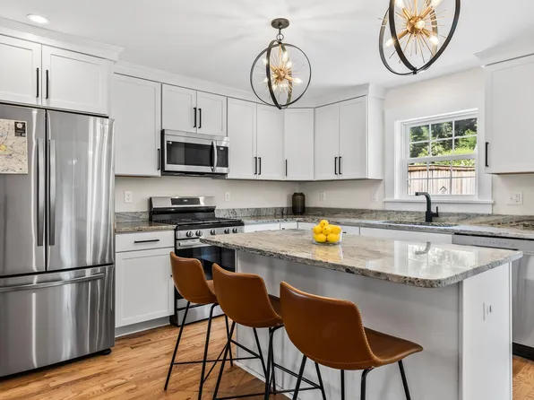 903 Charlton Ave, Charlottesville, VA 22903