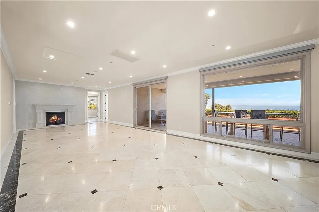 4 bed, 3157 sqft, $9,000 — Photo 4