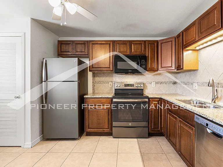 11930 W Independence Ave — Photo 7
