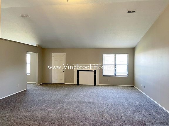 3rd image of 6571 Deer Knolls Dr
