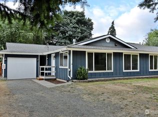 4722 Hansen Dr, Clinton, WA 98236