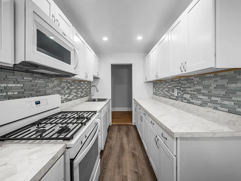 90 Tracey Pl #H1 — Photo 5