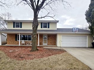 3119 N Peach Tree Ln, Appleton, WI 54911