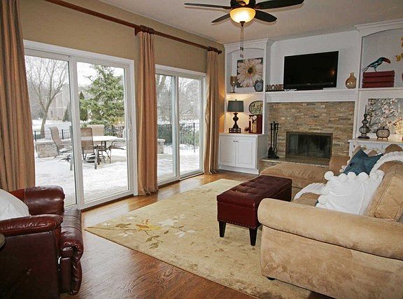4th image of 697 Sheridan Ct