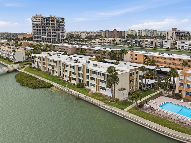 7465 Bay Island Dr S #112 — Photo 11