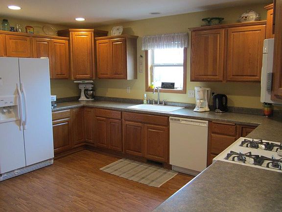 5th image of 1309 Firethorn Dr