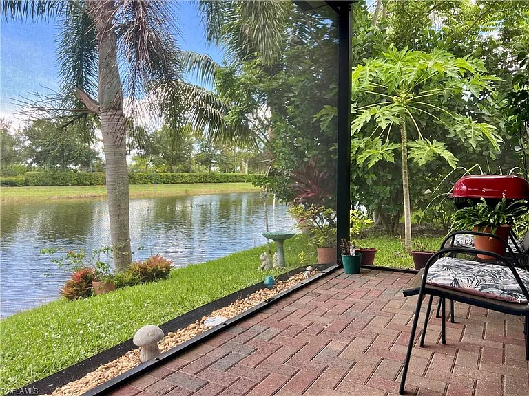 5507 Useppa Dr — Photo 2