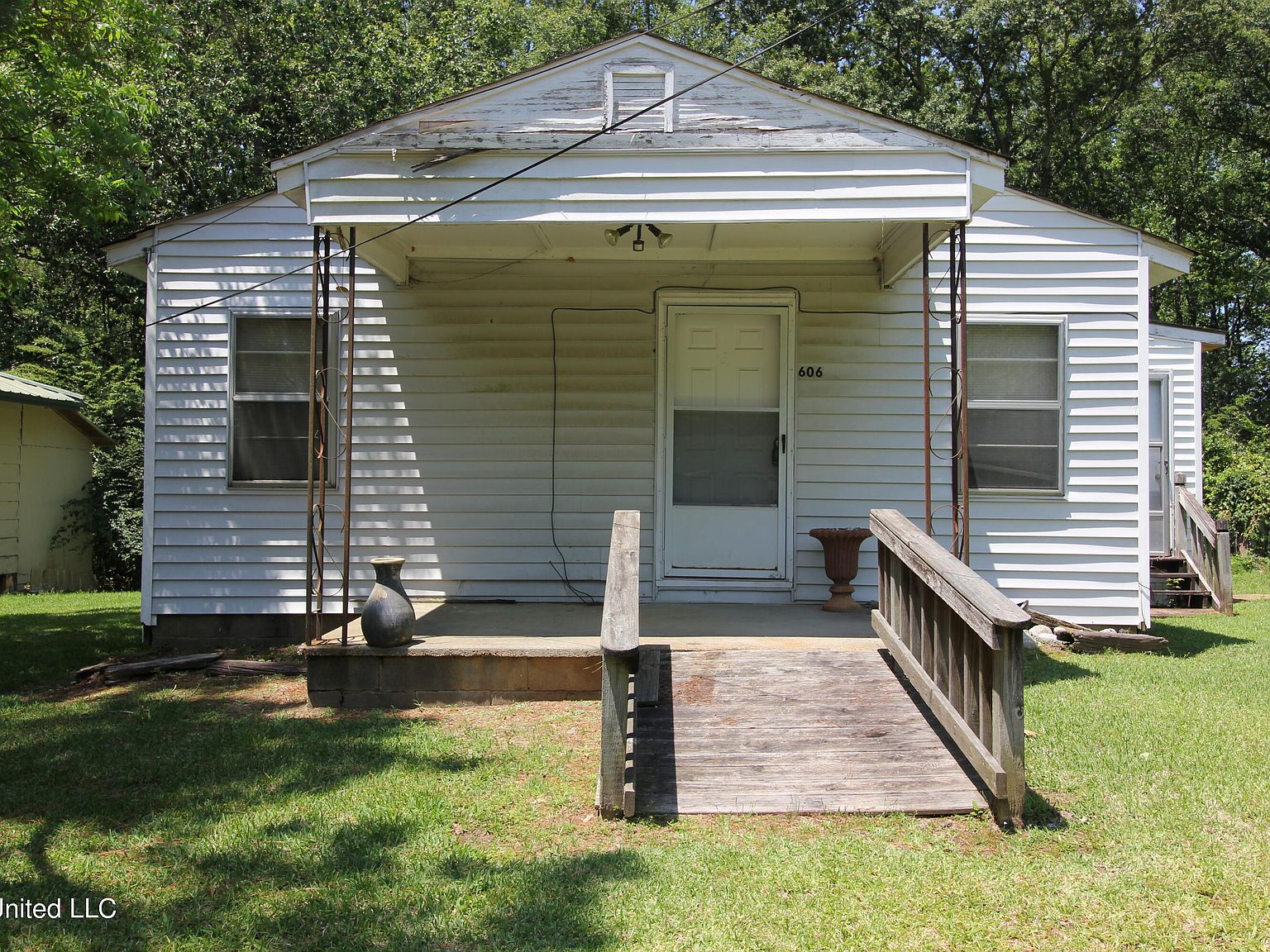 606 9th Ave NW, Magee, MS 39111 | Zillow