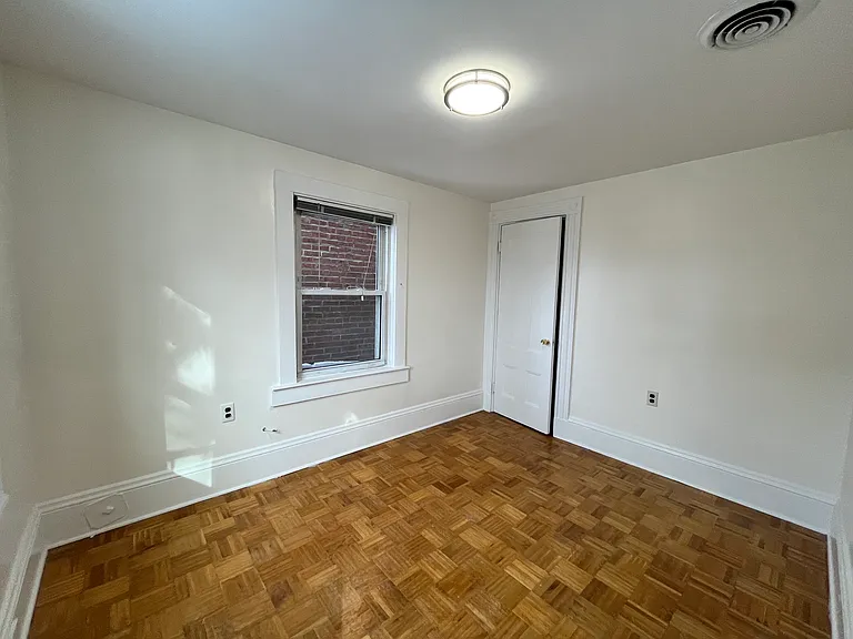 59 W 7th St #2 — Photo 14