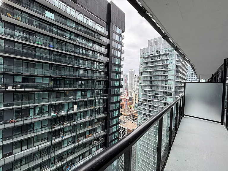 117 Broadway Ave — Photo 31