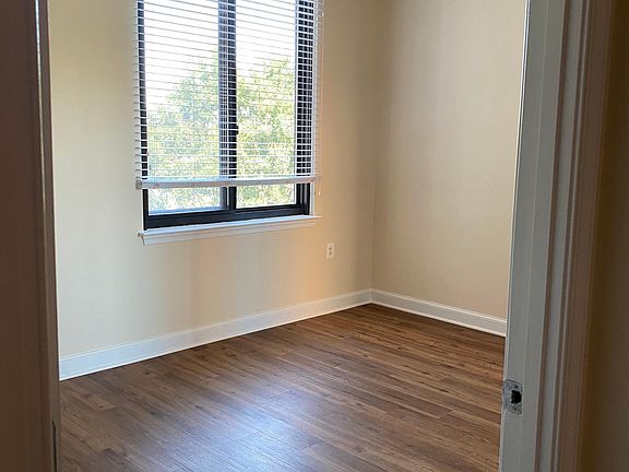 5th image of 2451 Midtown Ave #6
