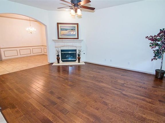 4th image of 945 Winged Foot Dr