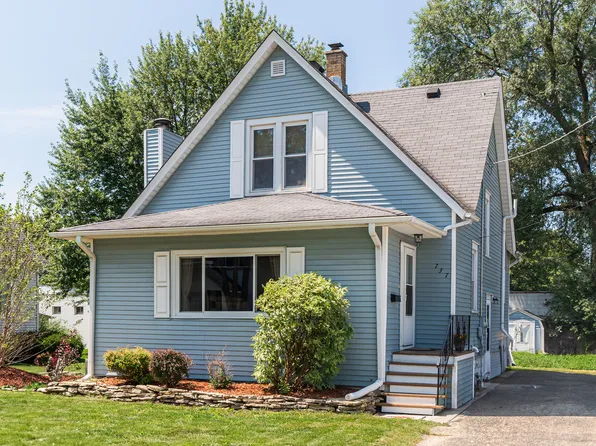 737 Park Ave, Sycamore, IL 60178