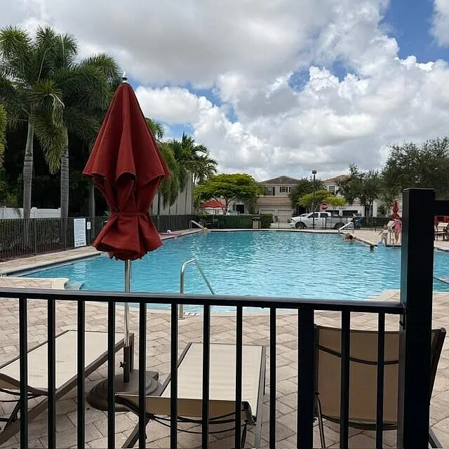 3 bed, 2.5 bath, 1965 sqft, $4,500 — Photo 3