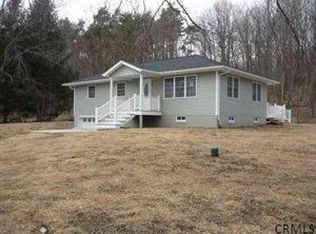 328 Poyneer Rd, Nassau, NY 12123