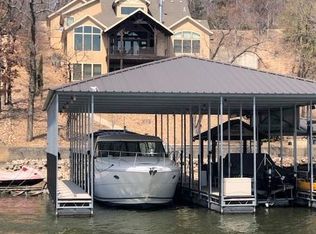 732 Grand Cove Rd, Sunrise Beach, MO 65079