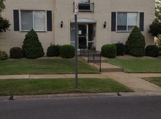 12561 Chardin Pl APT 1, Saint Louis, MO