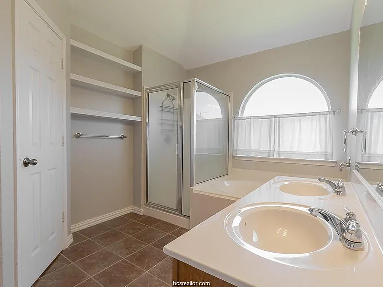 936 Whitewing Ln — Photo 16