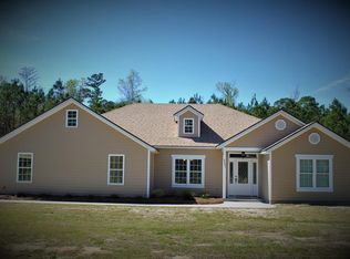 5541 Santa Claus Ln, Valdosta, GA 31601
