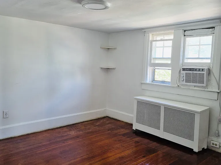 12 Cliff St #2 — Photo 5