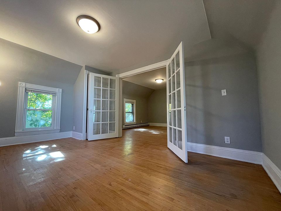 1st image of 2640 Washington St NE #2