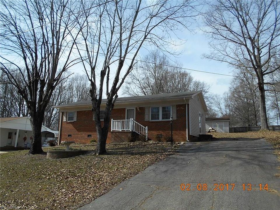 1st image of 1031 Pine Ln