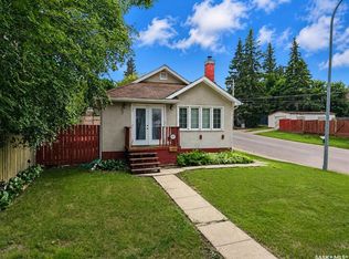 385 19th St W, Prince Albert, SK S6V4C8