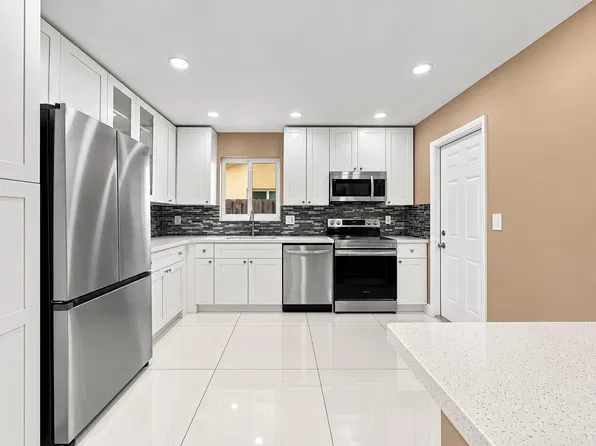 6812 Oakhill, Pompano Beach, FL 33068