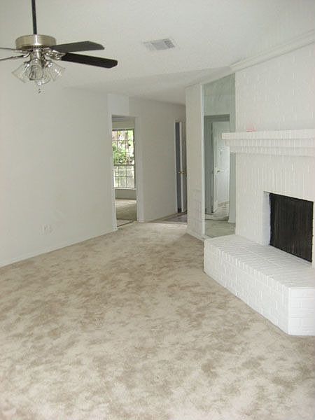 Big Living room with Fireplace