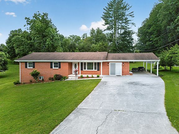 4th image of 379 Morningside Ln NE