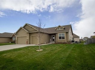 613 21st St SW, Altoona, IA 50009