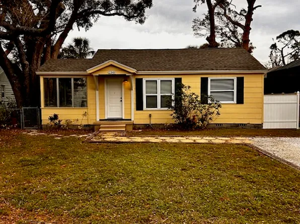 2349 Gull Ln, Sarasota, FL 34237