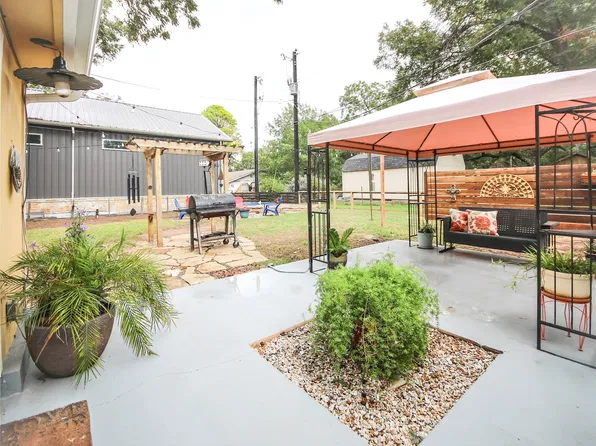 367 Hillcroft Dr, Weatherford, TX 76087