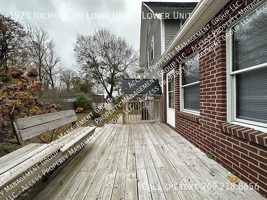1925 Nichols Rd #LOWER