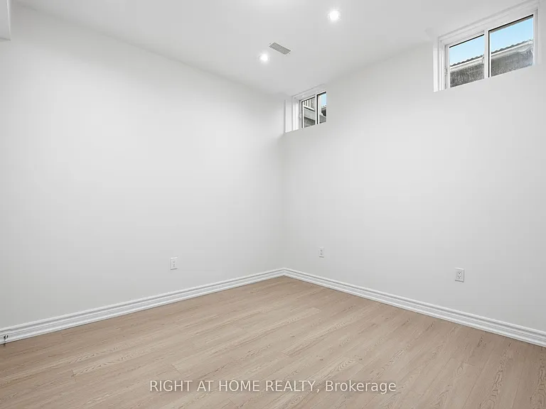 201 Donald Sim Ave #BASEMENT — Photo 18