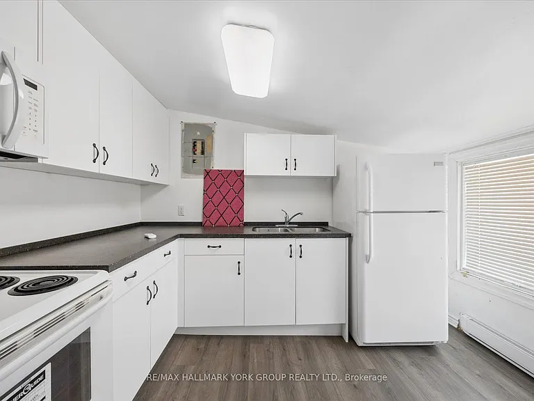 116B High St — Photo 9