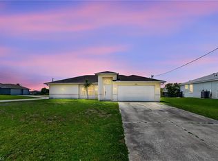 2900 NW 9th St, Cape Coral, FL 33993