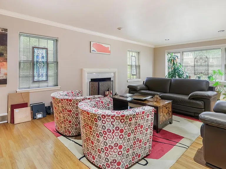 646 Green Briar Rd — Photo 3