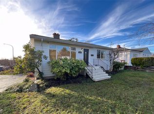 3876 Carey Rd, Saanich, BC V8Z4C9