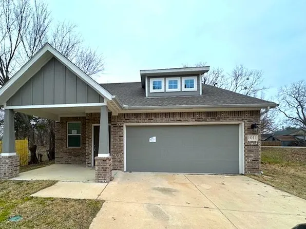 1011 Murphy St, Gainesville, TX 76240
