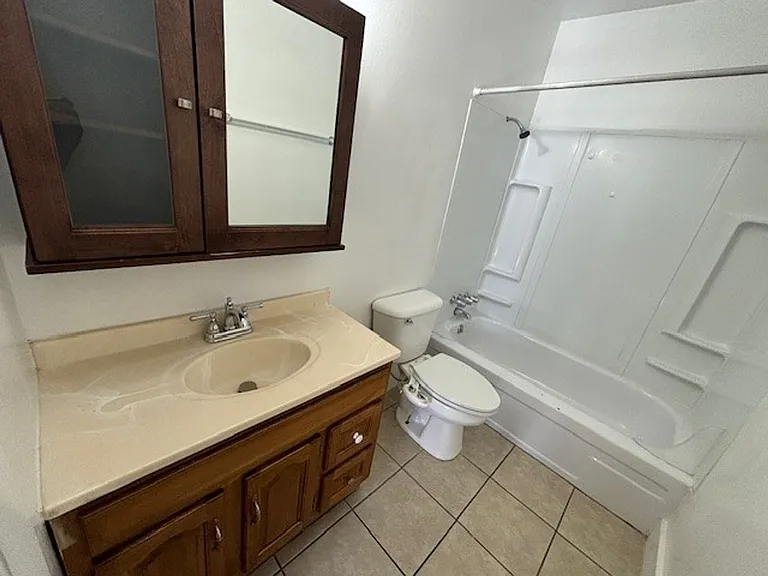 752 N Irving St — Photo 16