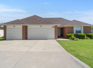 1104 S Red Cedar Ave, Springfield, MO 65802