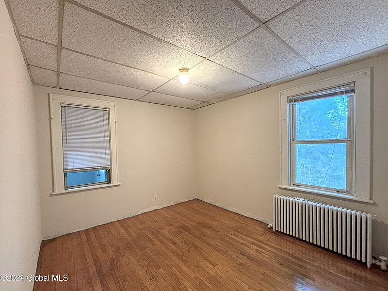 5th image of 22 Woodside Avenue